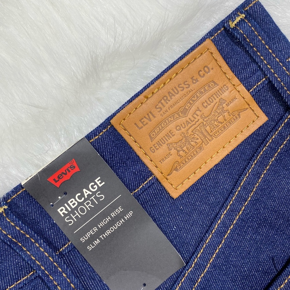 Levis Jean Shorts Cutoffs Fringe Distressed Denim - Picture 9 of 13